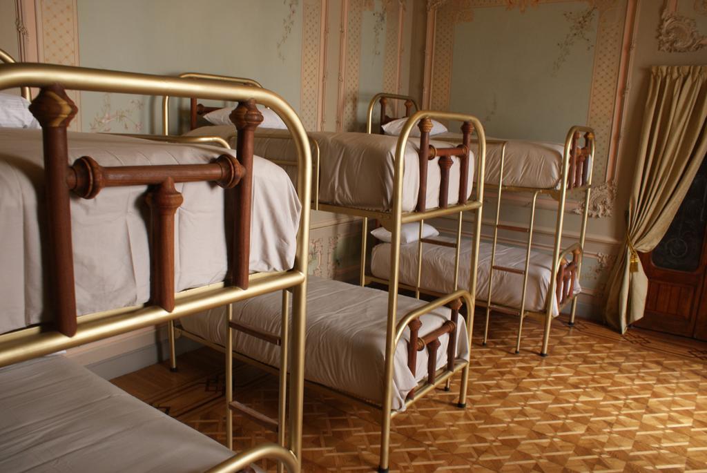 Leonora Hostal Puebla Rom bilde