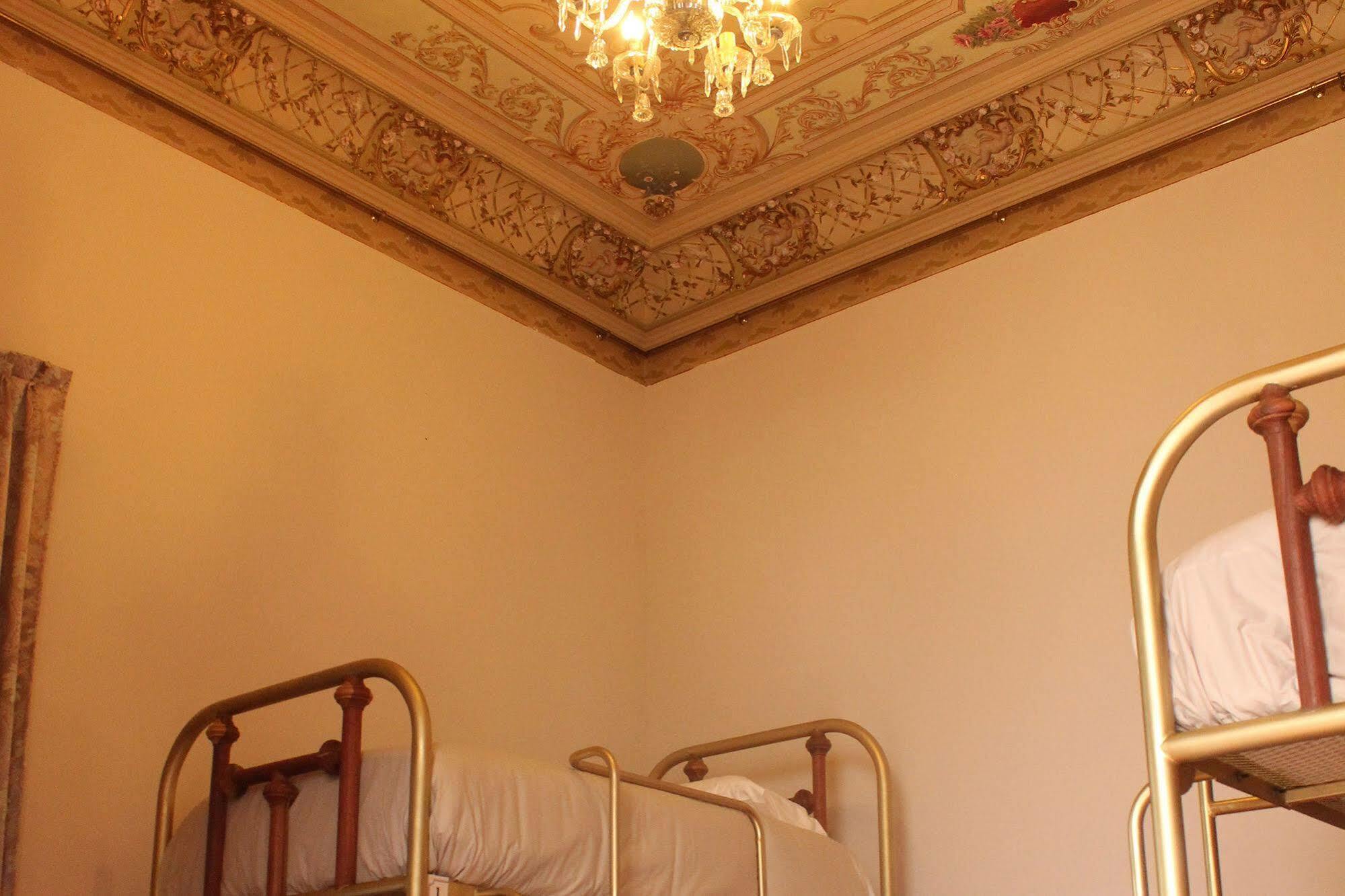 Leonora Hostal Puebla Eksteriør bilde